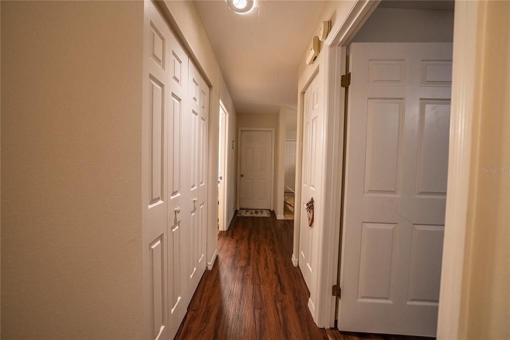 En Venta: $230,000 (2 camas, 2 baños, 1360 Pies cuadrados)