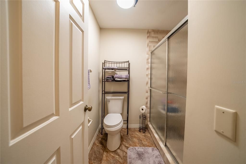 En Venta: $230,000 (2 camas, 2 baños, 1360 Pies cuadrados)