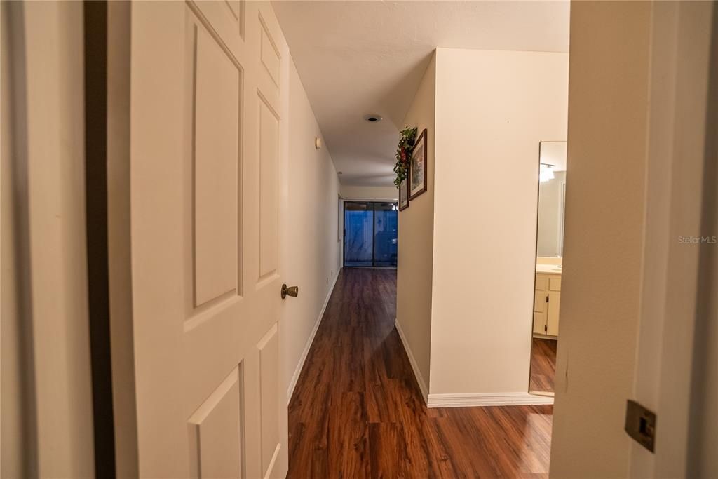 En Venta: $230,000 (2 camas, 2 baños, 1360 Pies cuadrados)