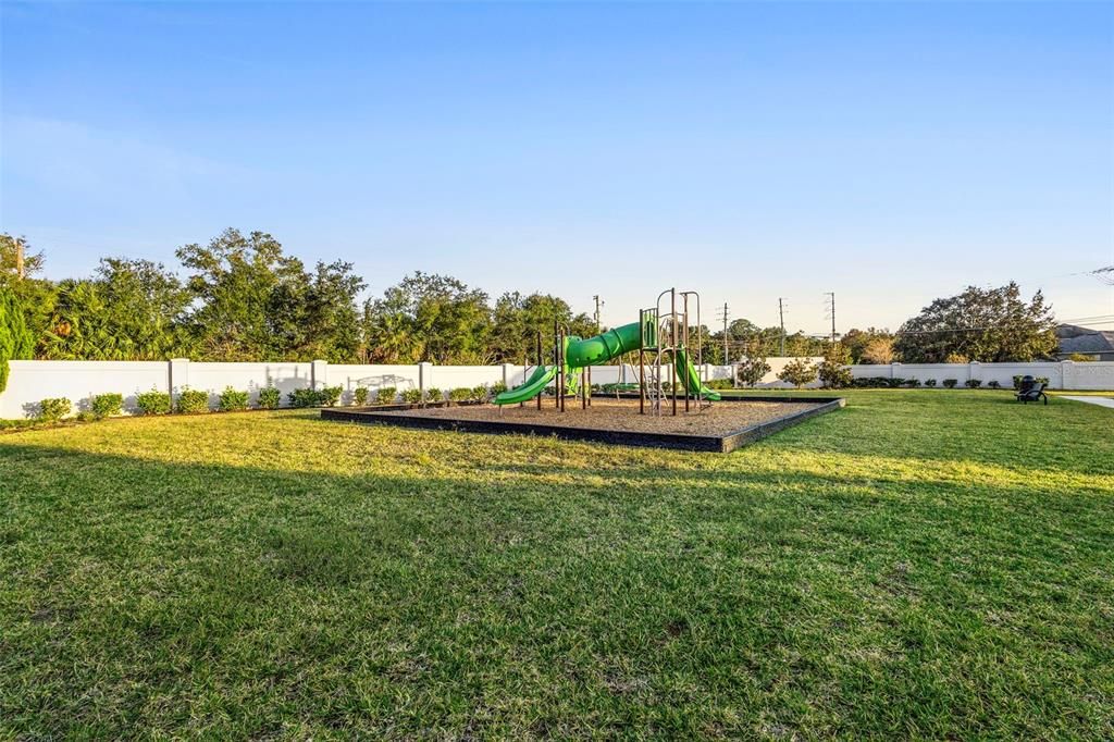 待售: $809,000 (6 贝兹, 3 浴室, 3120 平方英尺)