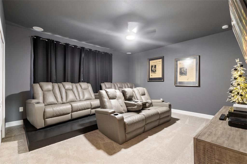 待售: $809,000 (6 贝兹, 3 浴室, 3120 平方英尺)