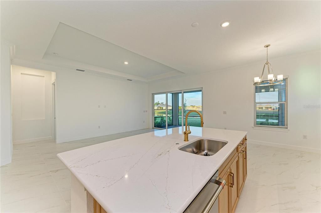 待售: $895,000 (3 贝兹, 3 浴室, 2101 平方英尺)