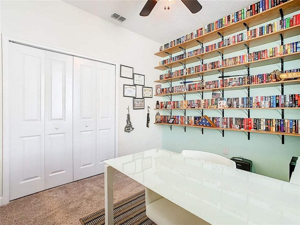 待售: $411,000 (4 贝兹, 3 浴室, 2082 平方英尺)