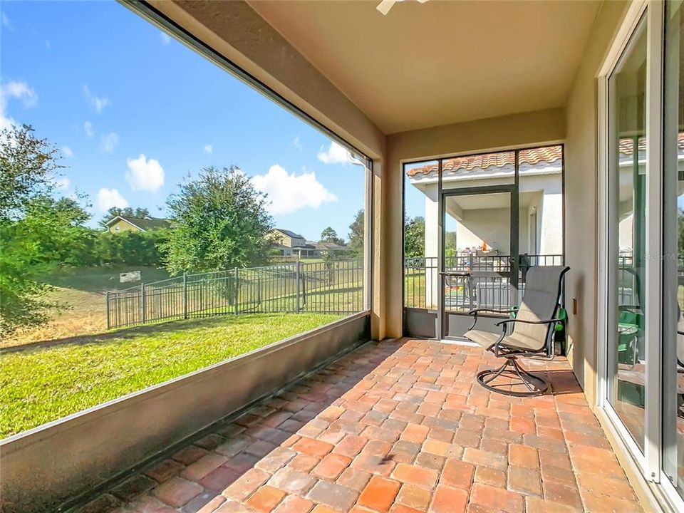 待售: $411,000 (4 贝兹, 3 浴室, 2082 平方英尺)