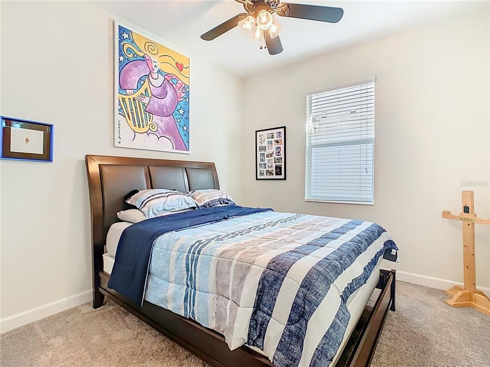 待售: $411,000 (4 贝兹, 3 浴室, 2082 平方英尺)