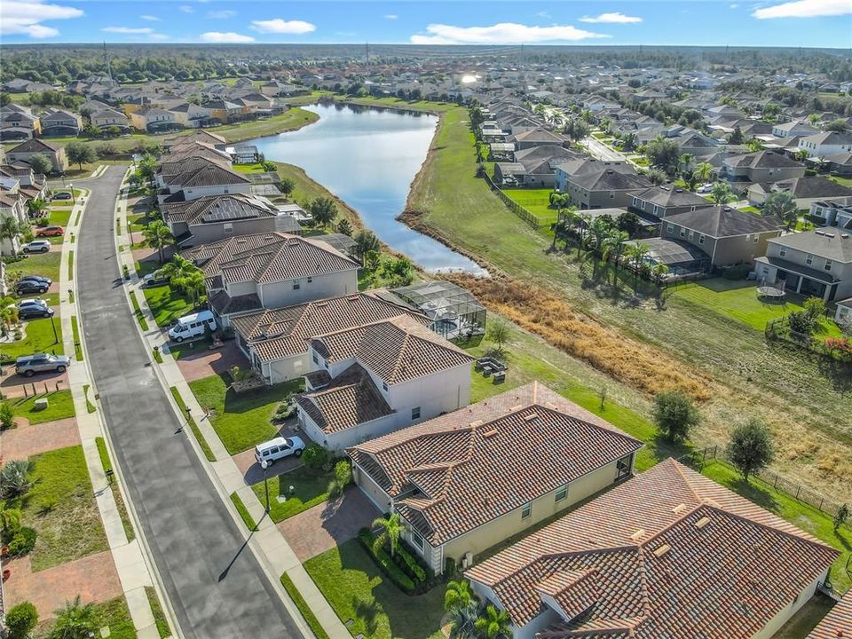 待售: $411,000 (4 贝兹, 3 浴室, 2082 平方英尺)