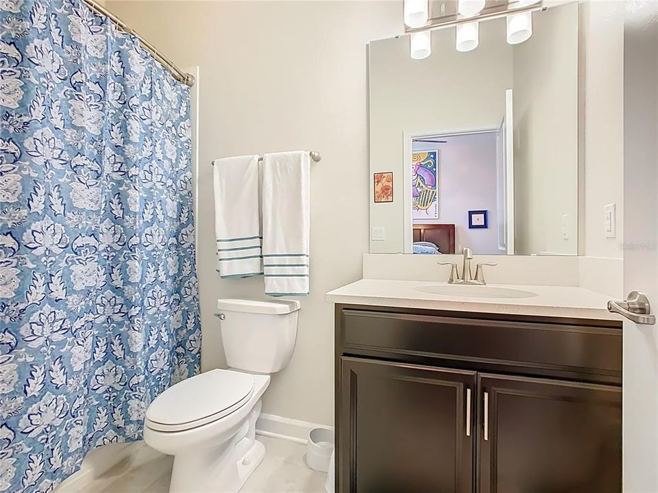 待售: $411,000 (4 贝兹, 3 浴室, 2082 平方英尺)