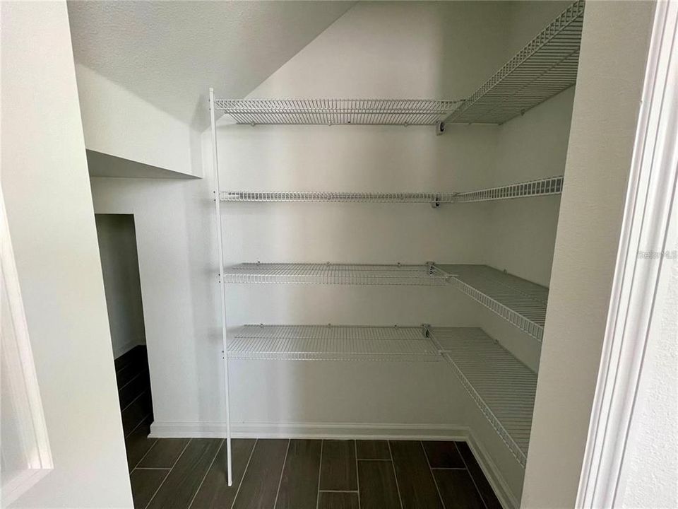 В аренду: $2,850 (3 спален, 2 ванн, 1717 Квадратных фут)