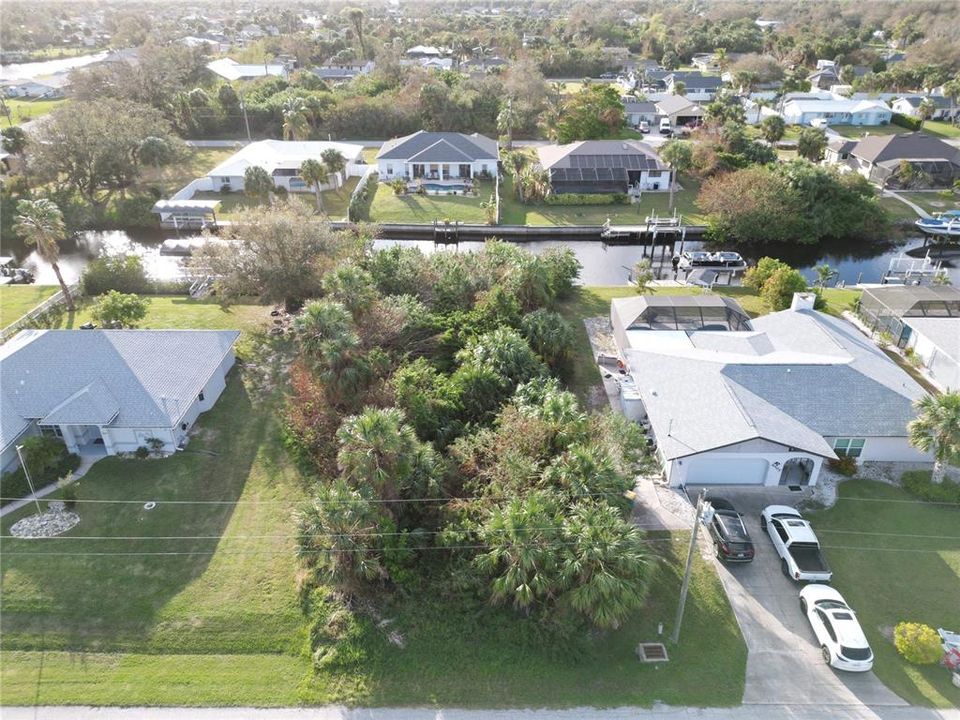 待售: $105,000 (0.23 acres)