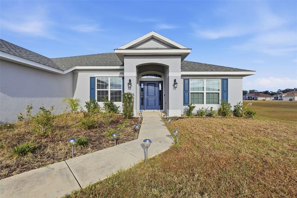 En Venta: $398,000 (4 camas, 3 baños, 2301 Pies cuadrados)