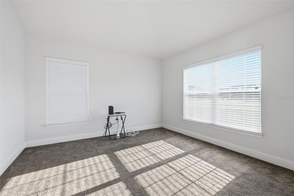 En Venta: $398,000 (4 camas, 3 baños, 2301 Pies cuadrados)