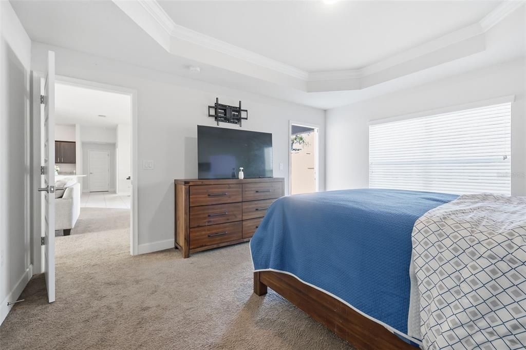 En Venta: $398,000 (4 camas, 3 baños, 2301 Pies cuadrados)