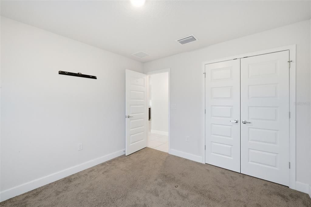 En Venta: $398,000 (4 camas, 3 baños, 2301 Pies cuadrados)