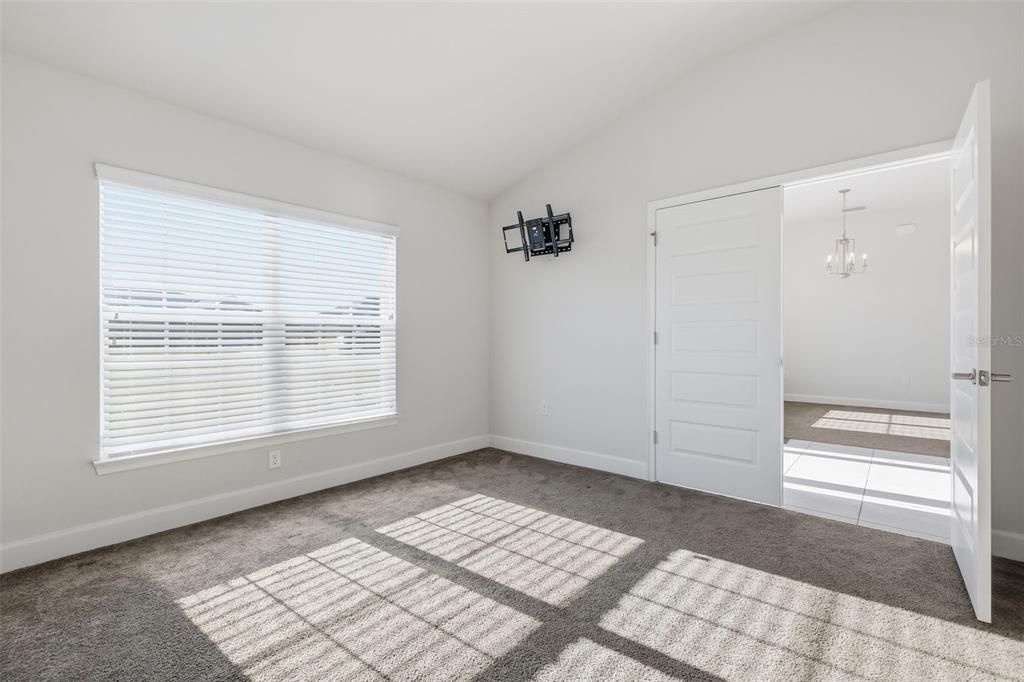 En Venta: $398,000 (4 camas, 3 baños, 2301 Pies cuadrados)