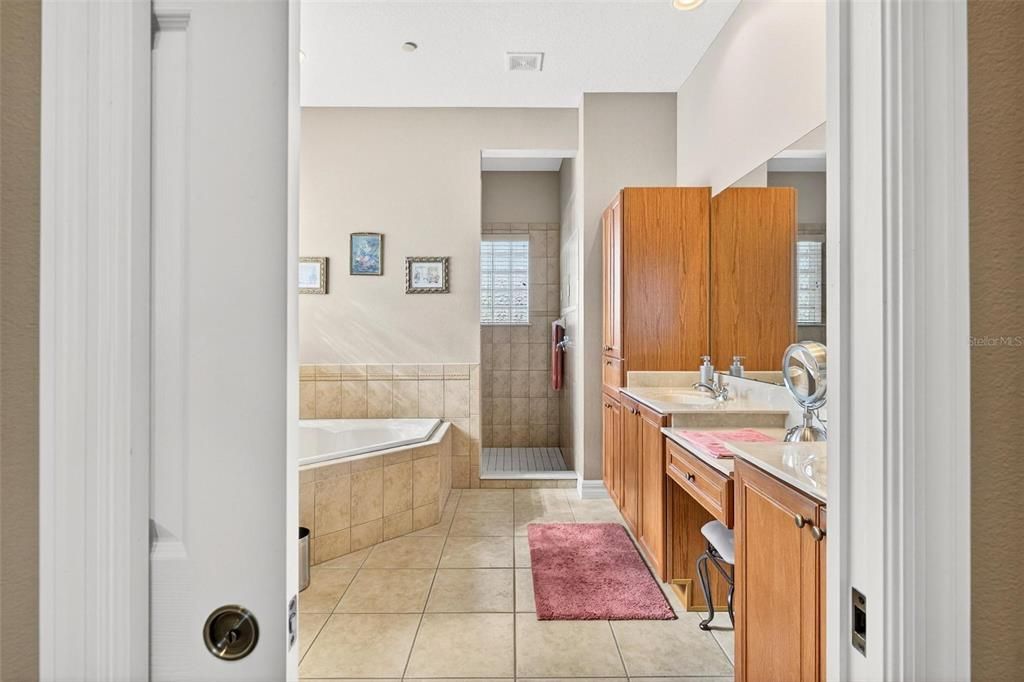 待售: $1,555,000 (5 贝兹, 4 浴室, 4236 平方英尺)