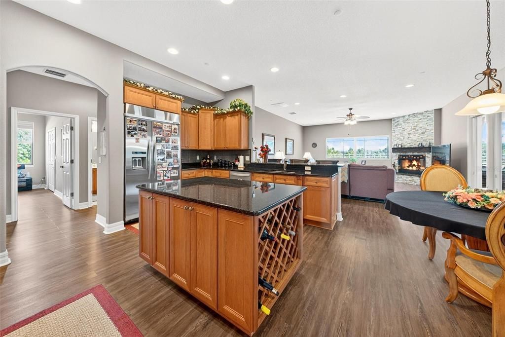 待售: $1,555,000 (5 贝兹, 4 浴室, 4236 平方英尺)