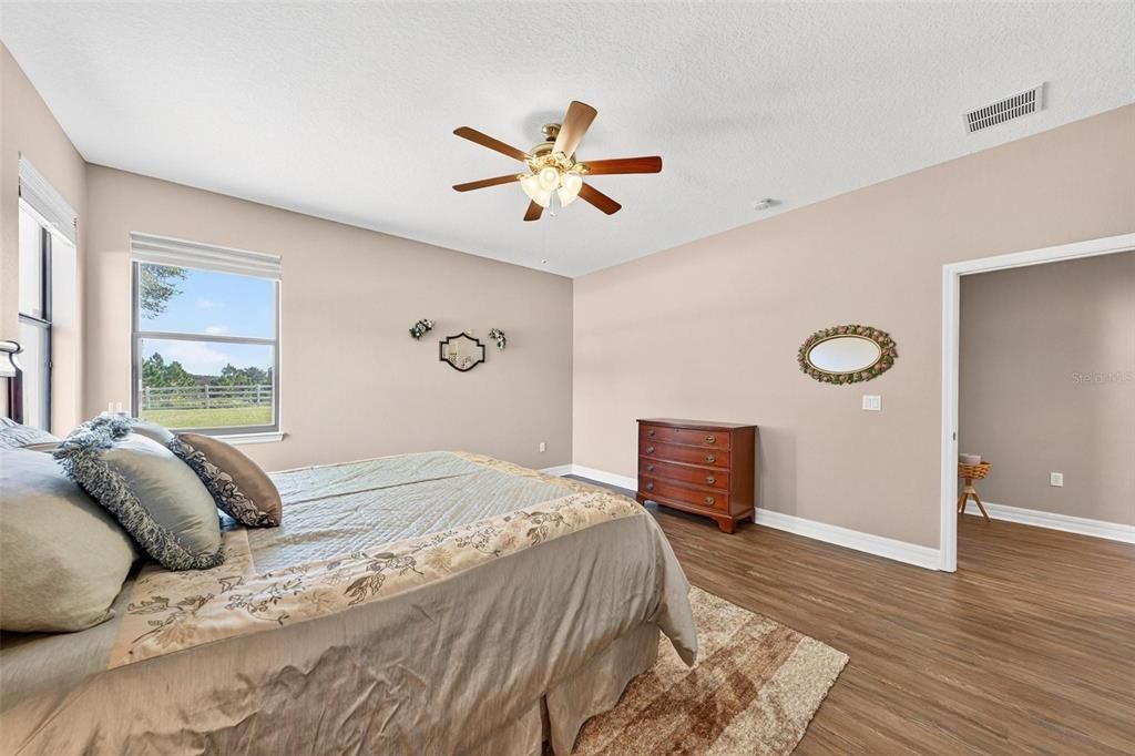 待售: $1,555,000 (5 贝兹, 4 浴室, 4236 平方英尺)