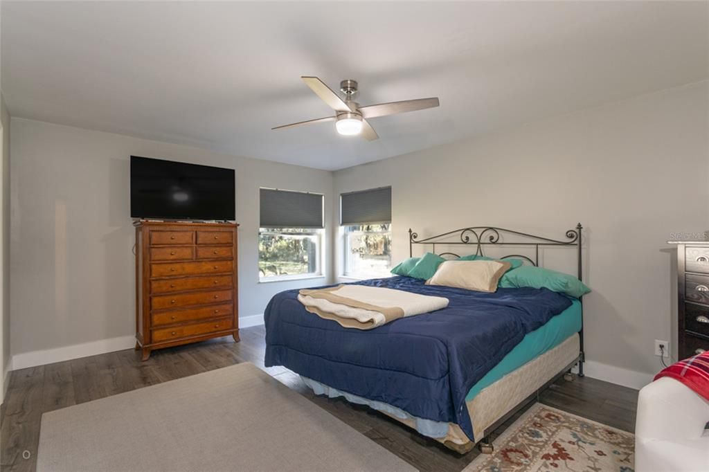 На продажу: $365,000 (3 спален, 2 ванн, 1540 Квадратных фут)