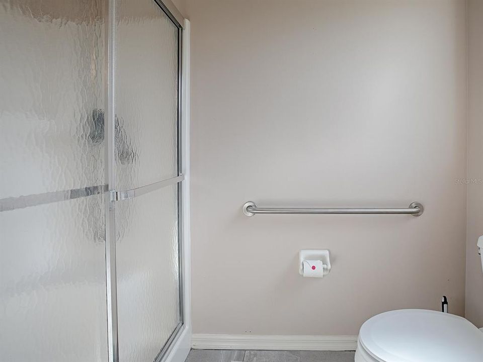 For Sale: $229,900 (2 beds, 2 baths, 1336 Square Feet)