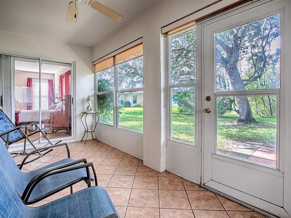 For Sale: $229,900 (2 beds, 2 baths, 1336 Square Feet)