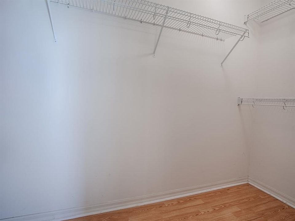 For Sale: $229,900 (2 beds, 2 baths, 1336 Square Feet)