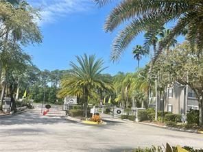 For Sale: $210,000 (2 beds, 2 baths, 1129 Square Feet)