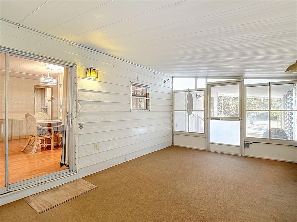 Под контрактом: $109,500 (2 спален, 2 ванн, 1440 Квадратных фут)