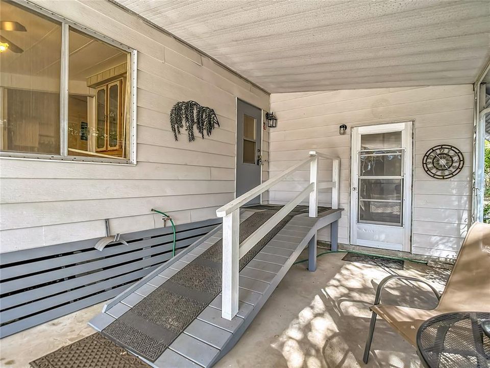 Под контрактом: $109,500 (2 спален, 2 ванн, 1440 Квадратных фут)