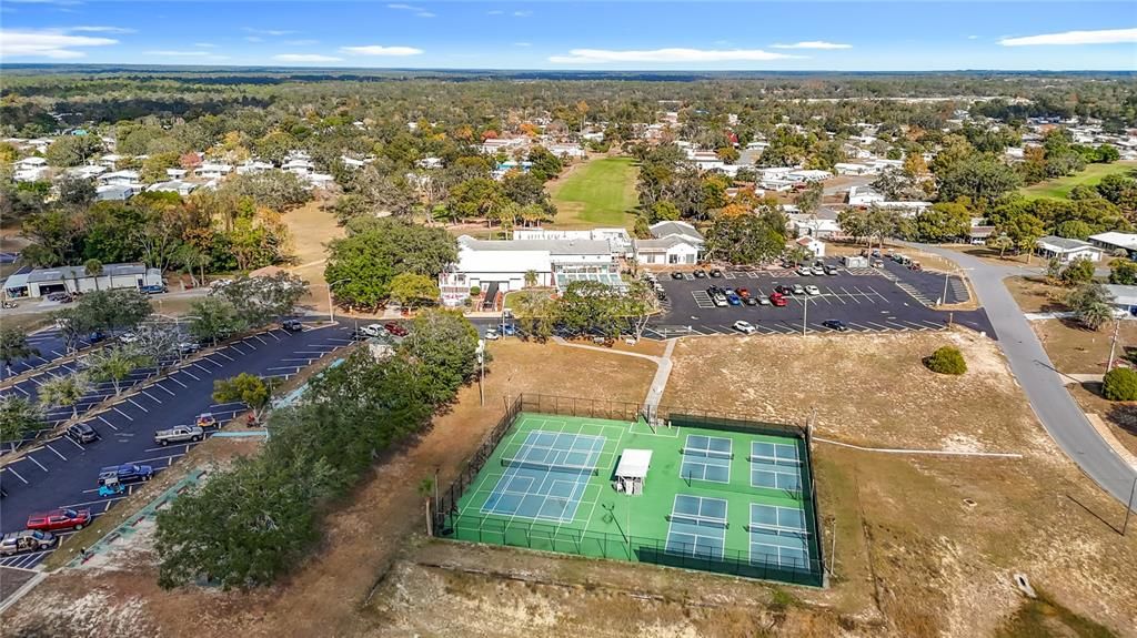 Под контрактом: $109,500 (2 спален, 2 ванн, 1440 Квадратных фут)