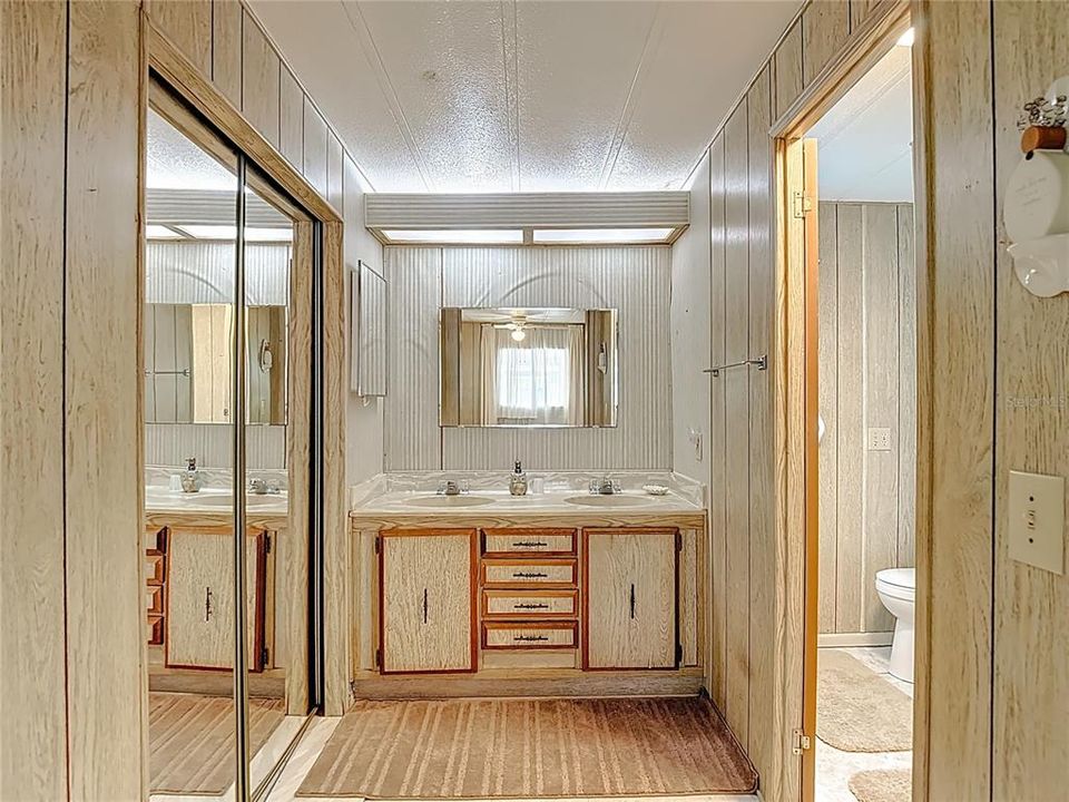 Под контрактом: $109,500 (2 спален, 2 ванн, 1440 Квадратных фут)