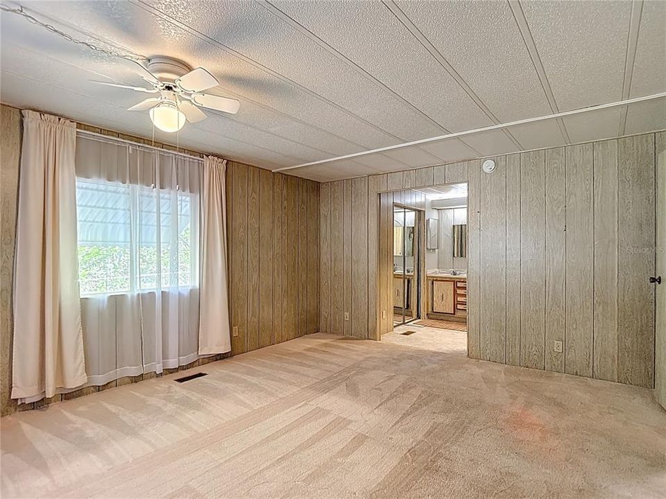 Под контрактом: $109,500 (2 спален, 2 ванн, 1440 Квадратных фут)