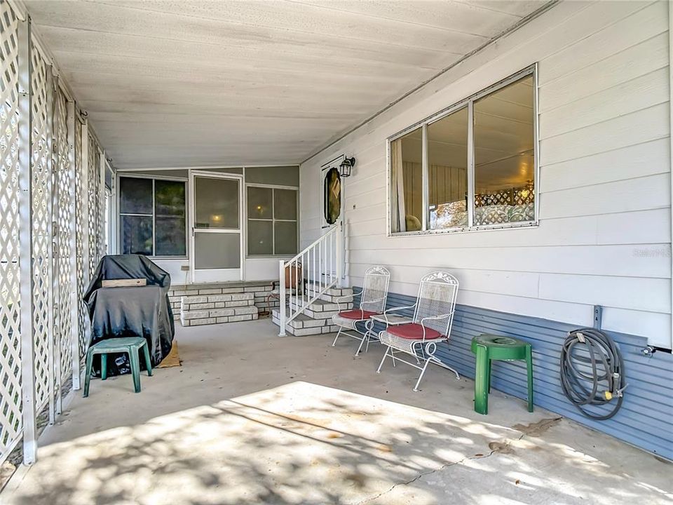 Под контрактом: $109,500 (2 спален, 2 ванн, 1440 Квадратных фут)