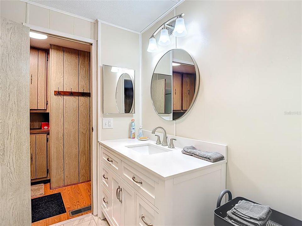 Под контрактом: $109,500 (2 спален, 2 ванн, 1440 Квадратных фут)