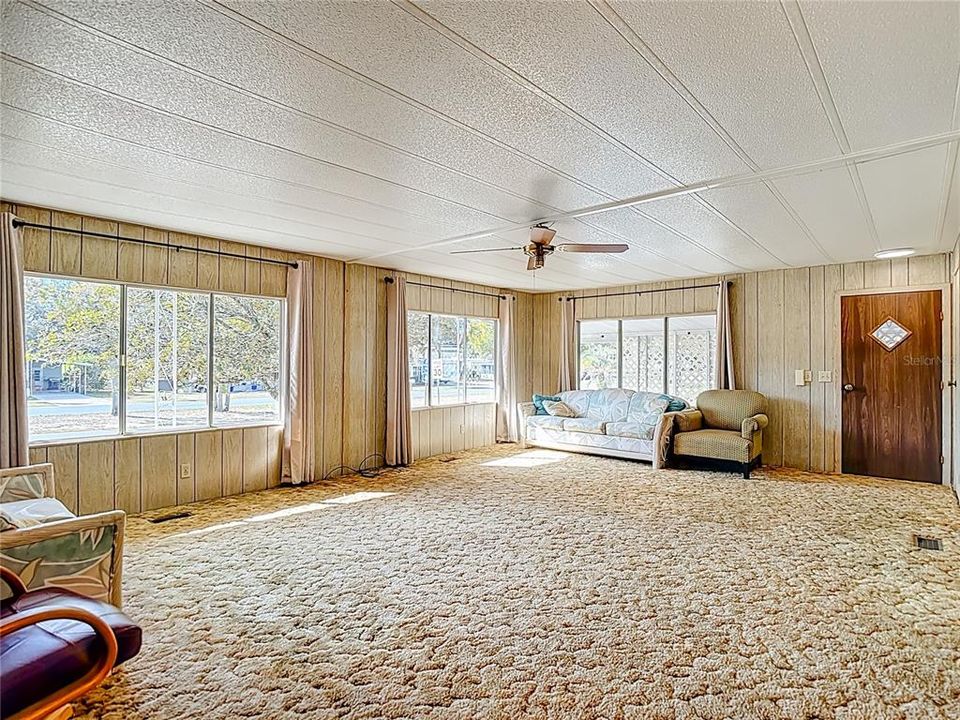 Под контрактом: $109,500 (2 спален, 2 ванн, 1440 Квадратных фут)