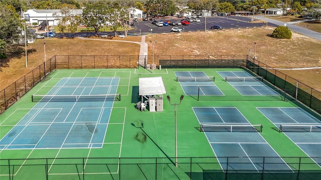 Под контрактом: $109,500 (2 спален, 2 ванн, 1440 Квадратных фут)