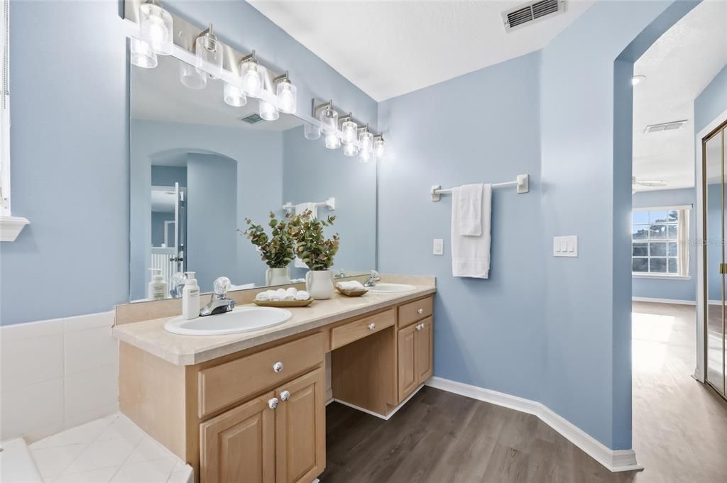 待售: $510,000 (5 贝兹, 4 浴室, 3036 平方英尺)