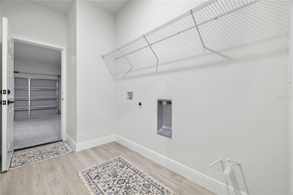 待售: $295,900 (4 贝兹, 2 浴室, 1845 平方英尺)