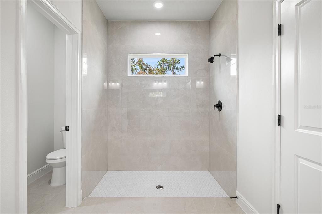 待售: $295,900 (4 贝兹, 2 浴室, 1845 平方英尺)