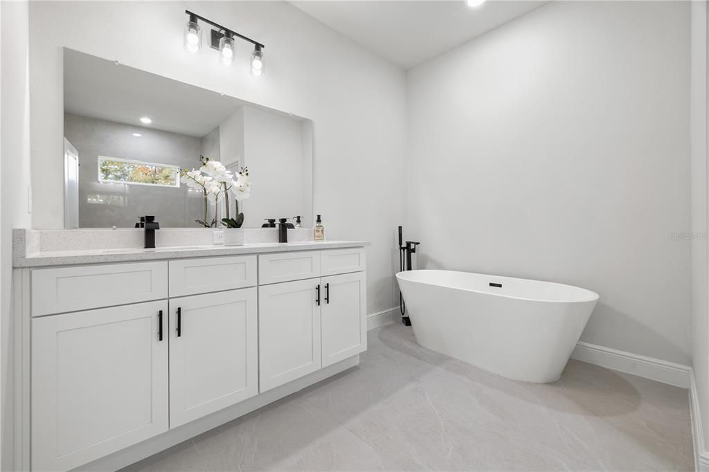 待售: $295,900 (4 贝兹, 2 浴室, 1845 平方英尺)