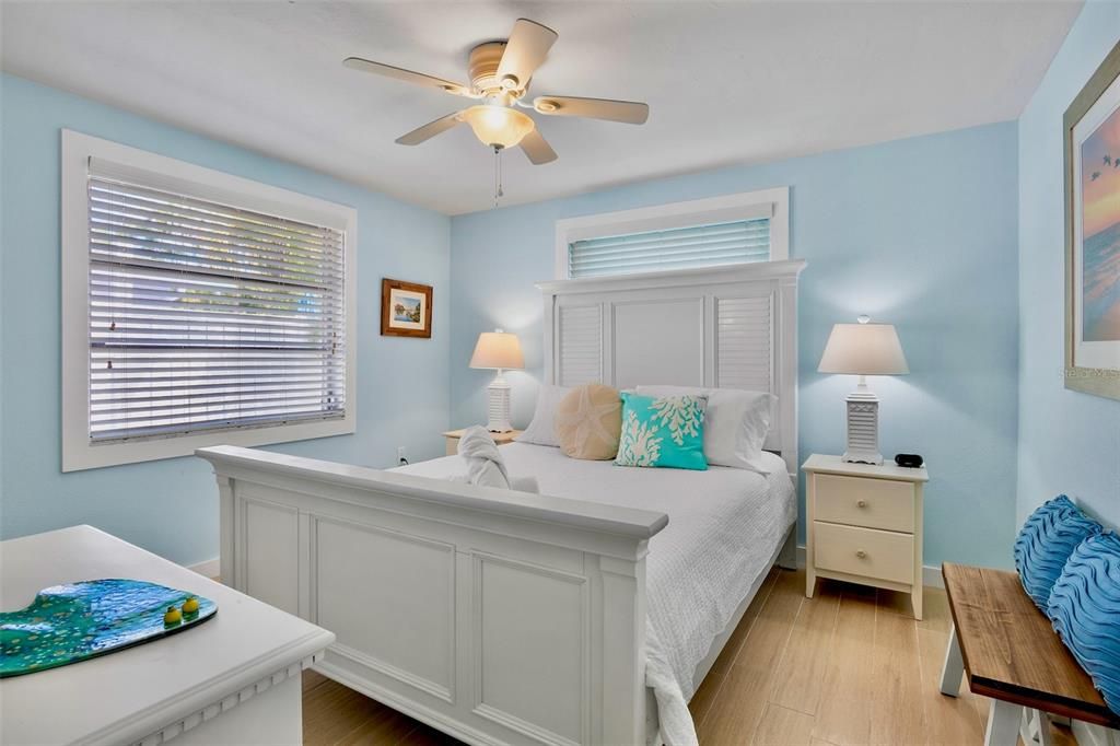 For Sale: $1,250,000 (2 beds, 2 baths, 1128 Square Feet)