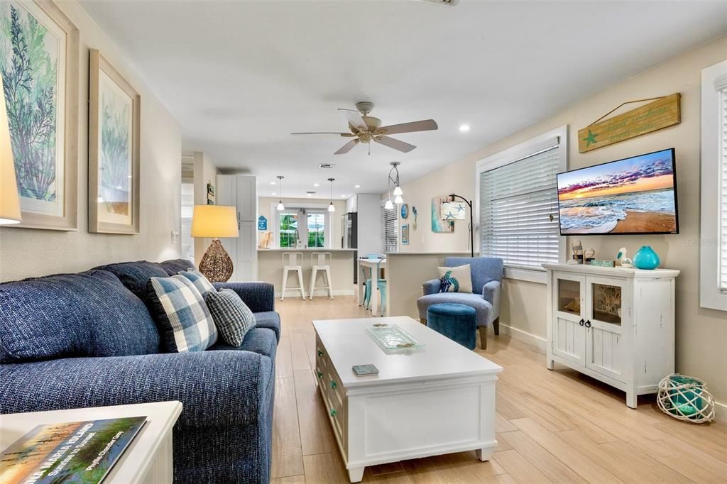 For Sale: $1,250,000 (2 beds, 2 baths, 1128 Square Feet)