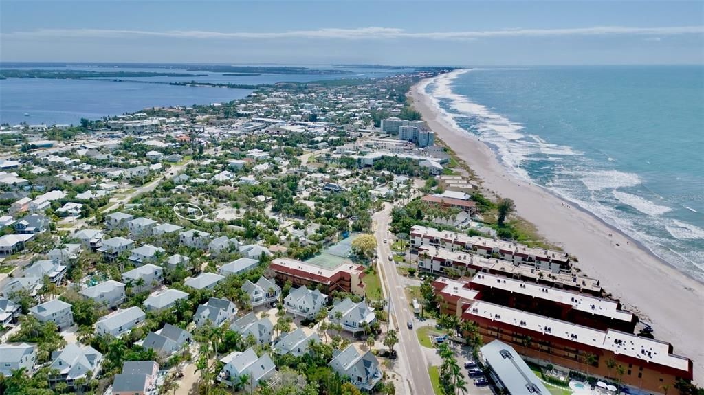 For Sale: $1,250,000 (2 beds, 2 baths, 1128 Square Feet)