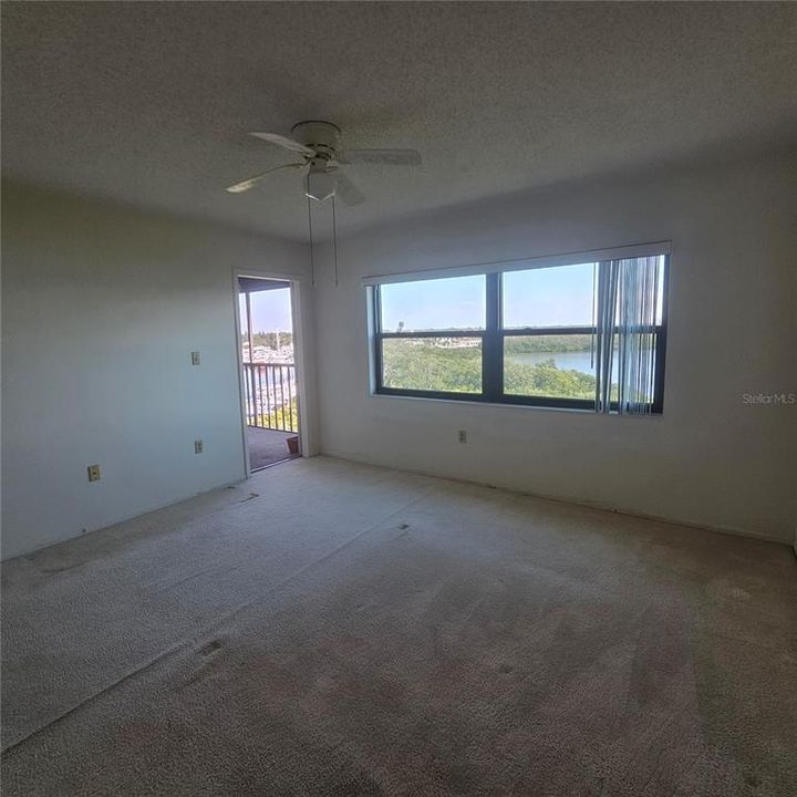 En Venta: $349,900 (2 camas, 2 baños, 1170 Pies cuadrados)