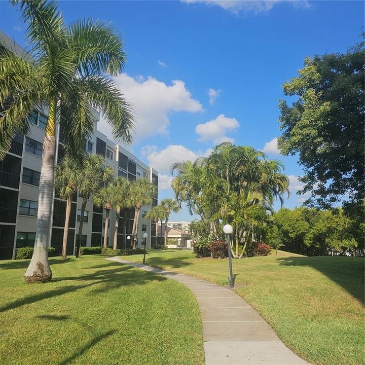 En Venta: $349,900 (2 camas, 2 baños, 1170 Pies cuadrados)