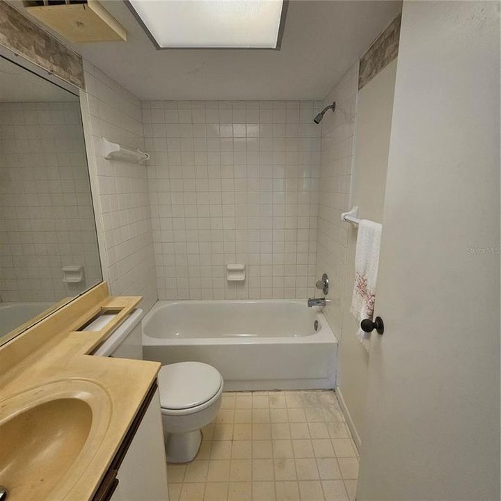 En Venta: $349,900 (2 camas, 2 baños, 1170 Pies cuadrados)