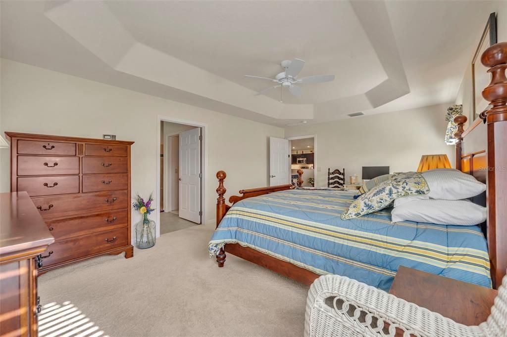 На продажу: $545,900 (3 спален, 2 ванн, 2066 Квадратных фут)