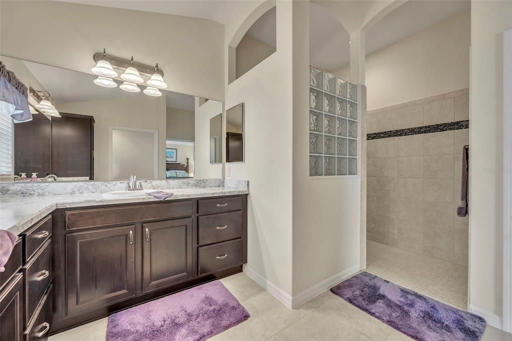 На продажу: $545,900 (3 спален, 2 ванн, 2066 Квадратных фут)