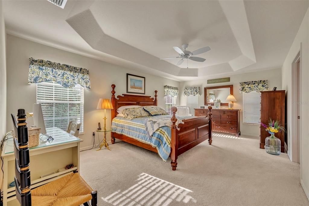 На продажу: $545,900 (3 спален, 2 ванн, 2066 Квадратных фут)