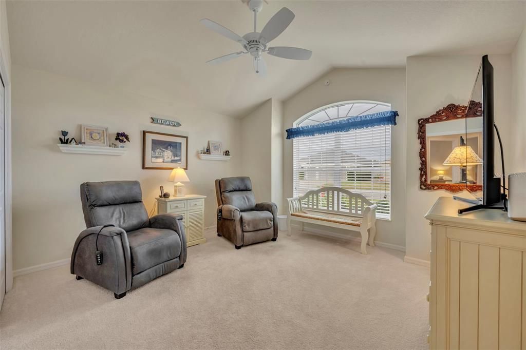 На продажу: $545,900 (3 спален, 2 ванн, 2066 Квадратных фут)