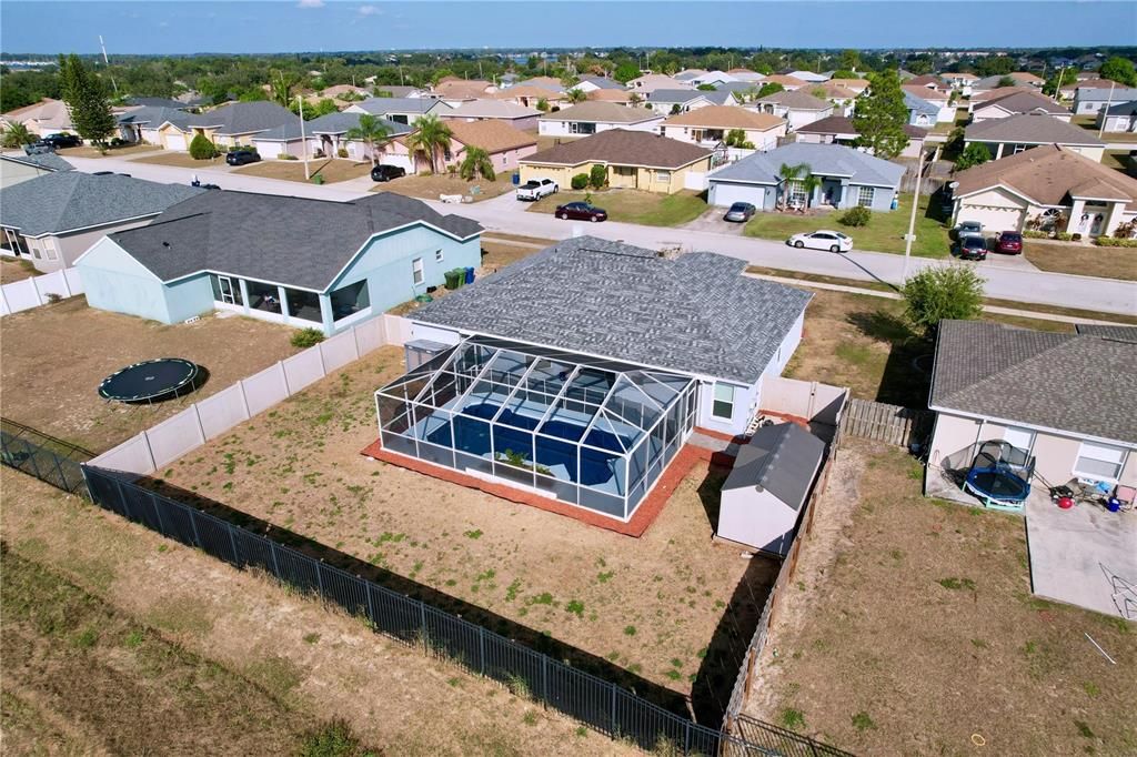 合同活跃: $325,000 (4 贝兹, 2 浴室, 2308 平方英尺)